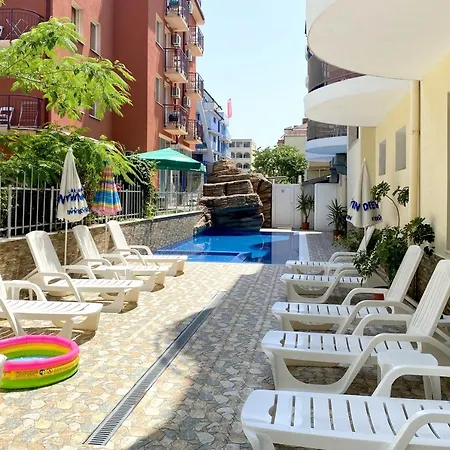 Opal Hotel 2*